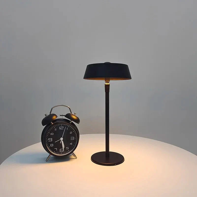 GlowLite Minimalistische Tischlampe